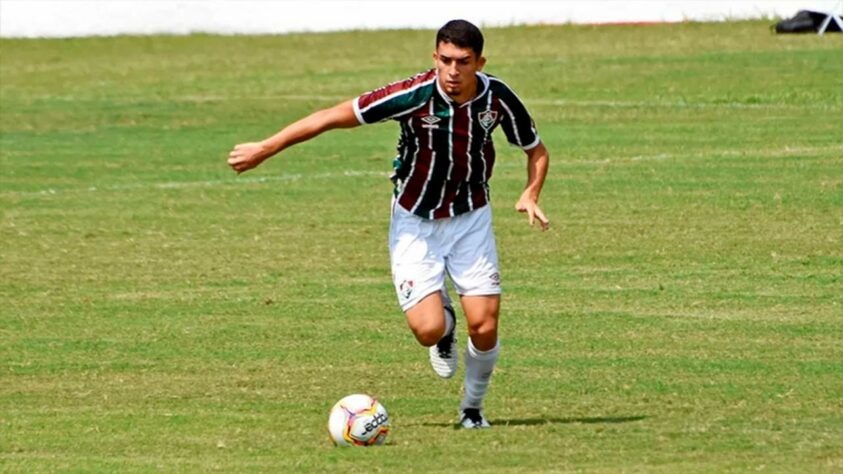 FECHADO - O Fluminense acertou o empréstimo de Davi Alves ao Bangu. O zagueiro do sub-23 vai disputar o Campeonato Carioca de 2023. A informação foi publicada primeiramente pelo "Xerém Stuff" e confirmada pelo LANCE!.