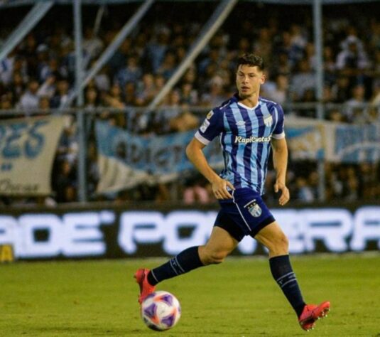 MELOU - O Vasco encerrou as negociações por Manuel Capasso. O Cruz-Maltino se reuniu com o Atlético Tucumán, da Argentina, nesta semana, e não chegou a um acordo pelo atleta. A informação foi publicada primeiramente pelo "Arena Cruzmaltina" e confirmada pelo LANCE!. O clube carioca desejava um empréstimo com passe fixado, porém, o clube argentino deseja apenas a venda do jogador.