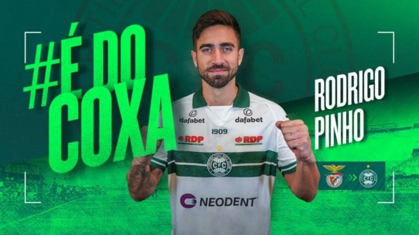 FECHADO - O Coritiba anunciou o atacante Rodrigo Pinho, ex-Benfica, que assinou um contrato por dois anos e meio. Aos 31 anos, o jogador volta ao futebol brasileiro depois de passar por equipes do futebol português.