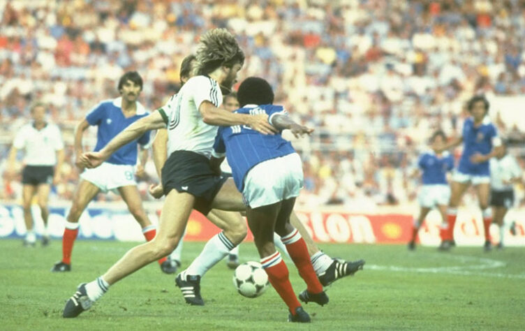 6º lugar: Alemanha 3x3 França - semifinal (1982)