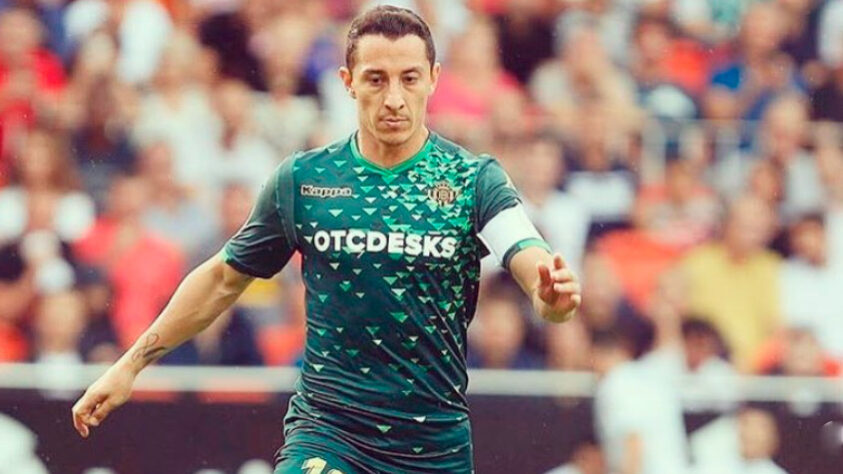 Em 2018, uma conta anônima no Instagram anunciou que Andrés Guardado, jogador da seleção mexicana, havia falecido. O atleta foi obrigado a se pronunciar e disse que estava “vivo e cabeceando”. Guardado defendeu o México na Copa do Qatar.