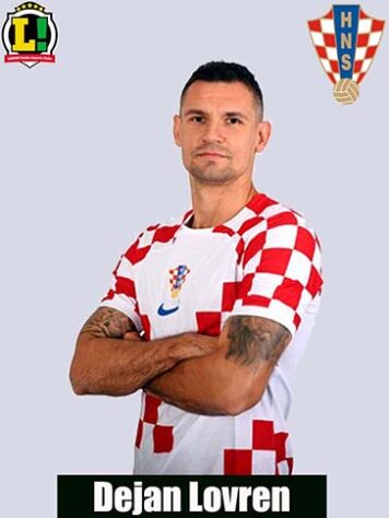 Lovren - 4,5 - O posicionamento dele na jogada que rendeu o primeiro pênalti da partida 