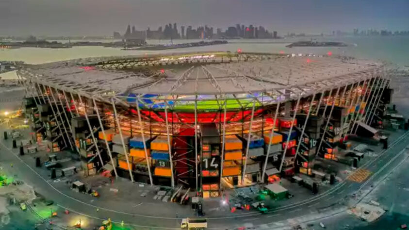 Vale ressaltar que o Estádio 974 não tem ar-condicionado devido a proximidade do mar. O vento originário do Golfo ameniza o calor para torcedores e jogadores.