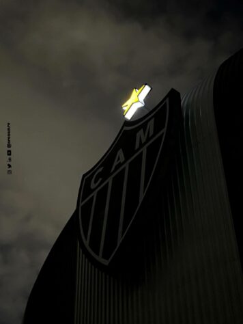 O escudo do Atlético Mineiro na Arena MRV, também prestou sua homenagem a Pelé, apagando o escudo do clube mineiro e deixando apenas a estrela iluminada, 