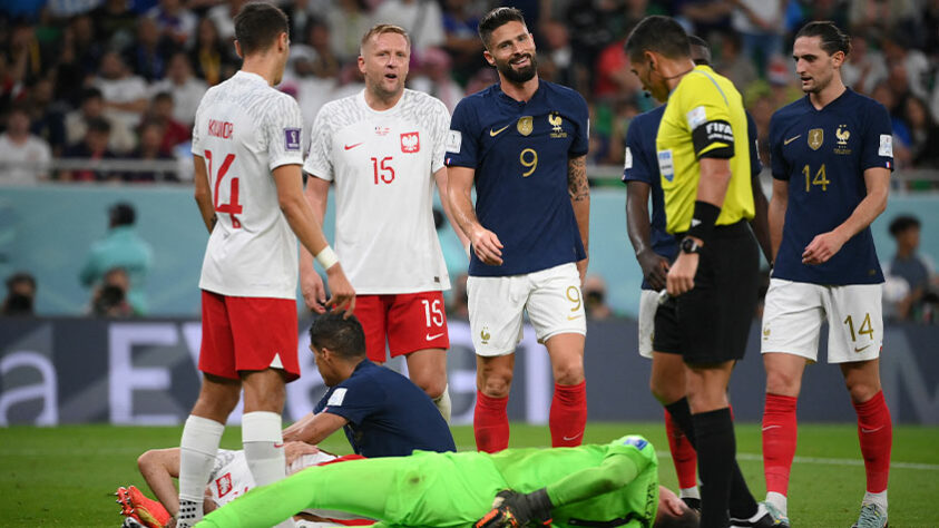 Polônia - SOBE: Primeiro tempo mostrou que a seleção tinha capacidade de competir, com marcação sob pressão. // DESCE: O ataque não conseguiu ser eficiente e levou pouco perigo ao gol dos franceses.