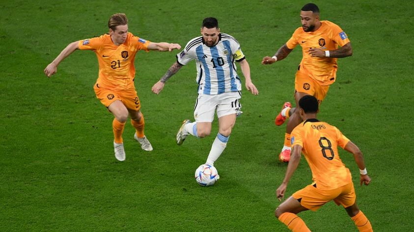 1º - Holanda 2 (3) x (4) 2 Argentina - Estádio Lusail - 88.966 pagantes.