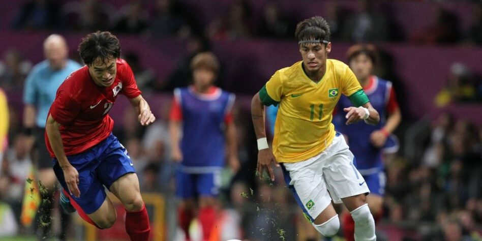 Brasil 3x0 Coréia do Sul - Jogos Olímpicos de 2012: uma partida fácil, realizada pela semifinal do torneio e que já garantia uma medalha para a Seleção Brasileira nos Jogos de 2012. Neymar era o destaque da equipe, mas os autores dos gols foram Romulo e Leandro Damião (duas vezes). O comandante do time era Mano Menezes e a expectativa é que esses jogadores fossem a base do grupo que disputaria o Mundial de 2014 em casa.