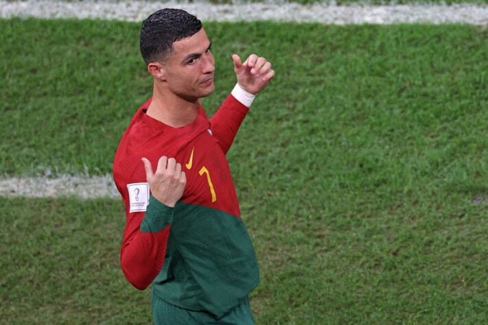 ESFRIOU - Após a goleada de Portugal sobre a Suíça por 6 a 1, nas quartas de final da Copa do Mundo do Qatar, Cristiano Ronaldo negou que teria um acordo com o Al-Nassr, da Arábia Saudita. O astro declarou que a notícia, inicialmente veiculada pelo "Marca", da Espanha, não é verdadeira.