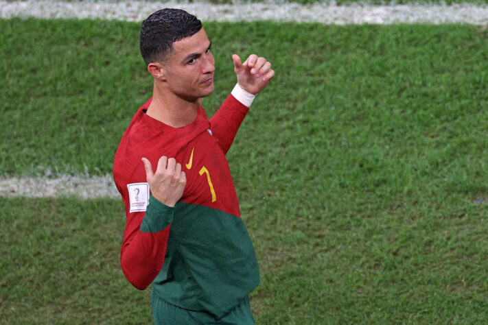 ESFRIOU - Após a goleada de Portugal sobre a Suíça por 6 a 1, nas quartas de final da Copa do Mundo do Qatar, Cristiano Ronaldo negou que teria um acordo com o Al-Nassr, da Arábia Saudita. O astro declarou que a notícia, inicialmente veiculada pelo "Marca", da Espanha, não é verdadeira.