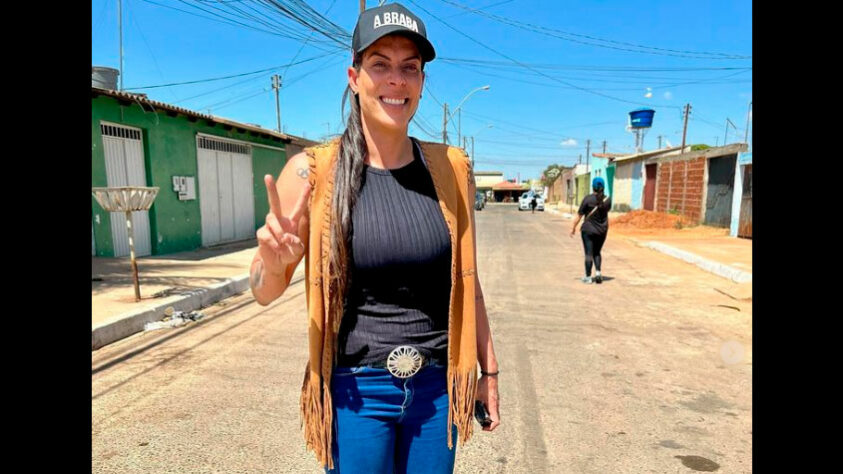 Rebeca Gusmão, nadadora brasileira, parou com o esporte em 2007, aos 23 anos de idade. O motivo da precoce aposentadoria foi um teste de doping que deu positivo para o uso de anabolizantes. Rebeca foi suspensa pela Federação Internacional de Natação (Fina) e, posteriormente, o Tribunal Arbitral do Esporte (TAS) confirmou que ela estava proibida de competir novamente.