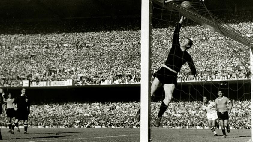 6º - Peñarol (URU) - 14 títulos / 1930 - Miguel Capuccini, Lorenzo Fernández, Álvaro Gestido, Carlos Riolfo e Peregrino Anselmo; 1950 - Roque Máspoli [foto], Juan Carlos Gonzáles, Washington Ortuño, Obdulio Varela, Julio César Britos, Alcides Ghiggia, Oscar Míguez, Juan Alberto Schiaffino e Ernesto Vidal.