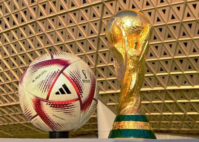 Bola da Copa do Mundo 2022 mudou: conheça modelo da semi e da final - Lance!