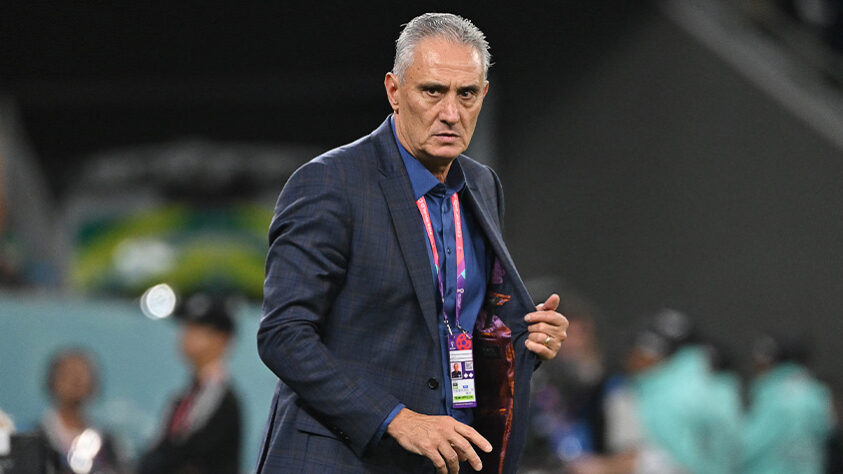 2 - Flamengo - 51 trocas de treinadores - 35 técnicos no século - Atual treinador: Tite