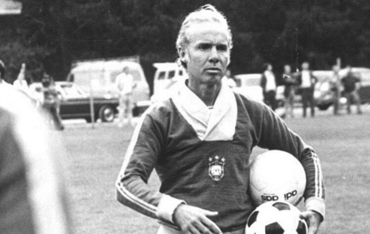 1974 - O 'Tico-tico no fubá' e a arrogância de Zagallo: em 1974, Zagallo se referiu à Holanda, sensação daquele Mundial como 'tico-tico no fubá', comparando a equipe ao América do Rio de Janeiro nos anos 50. Em campo, a equipe comandada por Cruyff e Rinus MIchels expôs a arrogância e o desconhecimento do treinador: 2 a 0 para os europeus e classificação para a final da Copa.