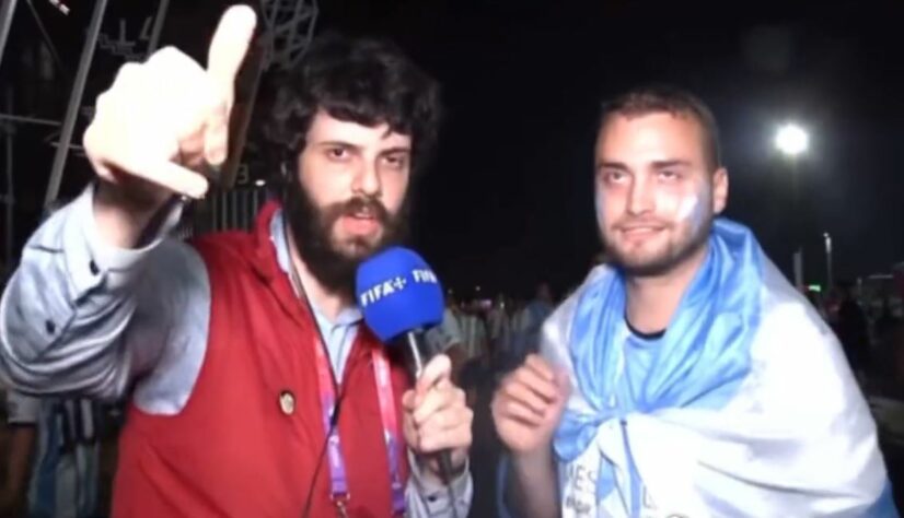 As "zoeiras" na Copa do Mundo também se fizeram presentes. Para um brasileiro, os argentinos são os principais alvos da façanha. Um exemplo foi o Diogo Defante fingindo problemas de iluminação durante a gravação de uma entrevista e pedindo para um "hermano" repetir diversas vezes consecutivas a mesma frase.