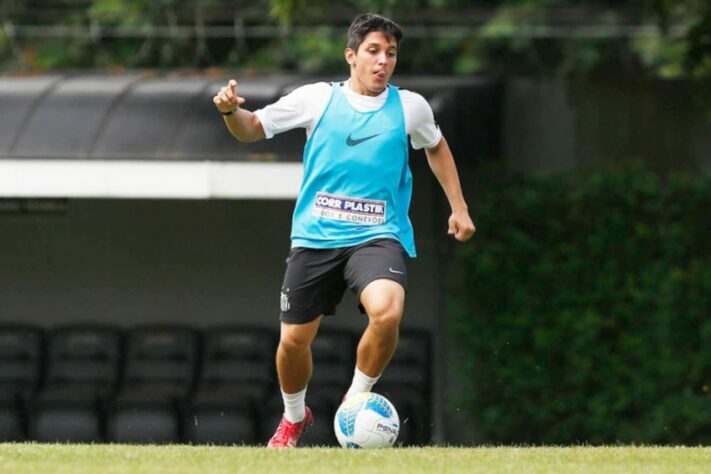 Lucas Otávio foi o principal jogador do Santos na conquista do bicampeonato da Copinha. Porém, sua carreira nao durou muito. Após atuar por Paraná, Avaí e PSTC, ele se aposentou aos 24 anos, em 2019.