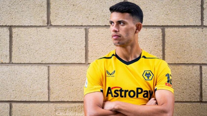 ESQUENTOU - Segundo o jornalista Loic Tanzi, do L'Équipe, o Wolverhampton, da Inglaterra, aceitou a proposta do Manchester City pelo meio-campista brasileiro Matheus Nunes. O jogador já deixou claro à diretoria do seu clube que deseja a transferência e deve custar 60 milhões de euros (R$ 320,6 milhões na cotação atual) aos Citizens. 