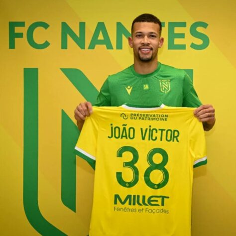 FECHADO - O Nantes anunciou a contratação do brasileiro João Victor. O zagueiro ex-Corinthians que foi vendido ao Benfica em julho do ano passado, deixou o clube português e assinou com os franceses por empréstimo até o fim da temporada europeia, em junho de 2023.