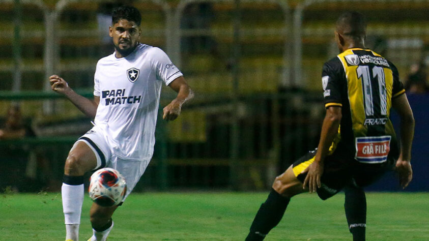 Volta Redonda - Sobe: Lelê foi o jogador que mais incomodou a defesa do Botafogo com velocidade. Mostrou oportunismo ao marcar o gol da equipe aurinegra. / Desce: O sistema defensivo do time da cidade do aço vacilou em determinados lances, sobretudo na bola aérea.