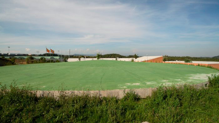 O Brians 1 foi construído em 1991 e recebia apenas detentos homens. A partir de 1993, passou a abrigar também mulheres.