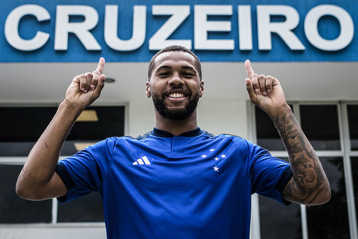 Cruzeiro - Camisa 1 - Fornecedora do material esportivo: Adidas