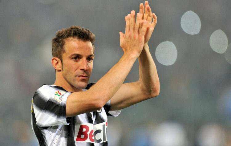 Del Piero - Juventus - O atacante marcou 290 gols pelo clube de Turim e é o grande artilheiro da Velha Senhora. Ao todo, o italiano disputou 705 jogos com a camisa da Juve.