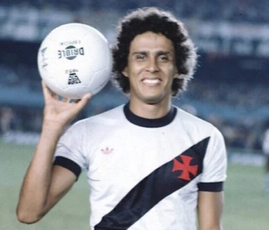 Maior Artilheiro do Campeonato Carioca: 279 gols