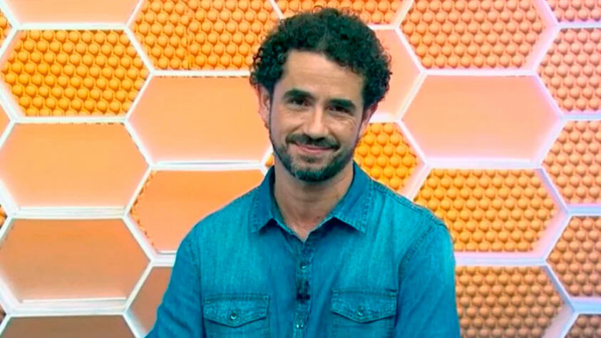 Fred entrou no canal Desimpedidos para substituir o jornalista Felipe Andreoli, que atualmente apresenta o Globo Esporte de São Paulo.