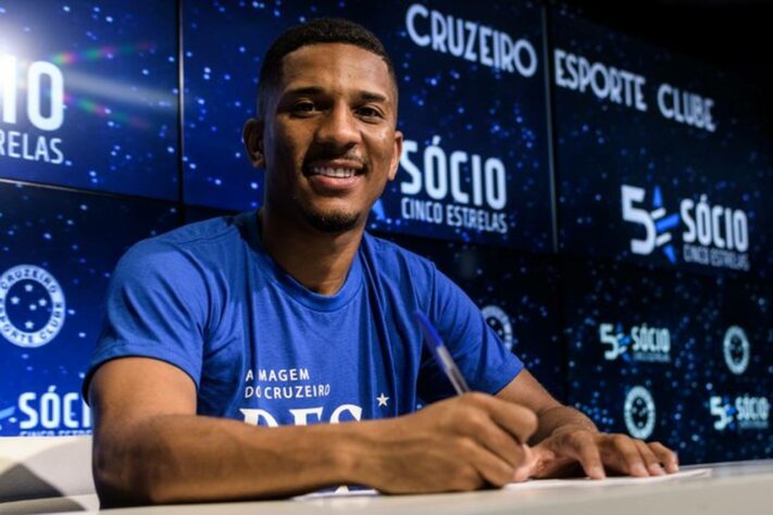 CERRADO - Cabuloso también anunció al delantero Matheus Davó, que tenía vínculo con el Corinthians y jugó en la última Serie B brasileña por Bahía.  Davó llega definitivamente a Raposa y tiene contrato en vigor hasta finales de 2025.
