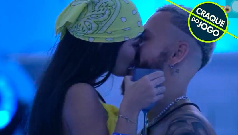 Primeiro beijo entre Fred Desimpedidos e Larissa no Big Brother Brasil rendeu memes nas redes sociais.