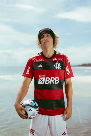 GALERIA: Veja ensaio feito para o lançamento da nova camisa do Flamengo