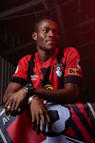 14º - Dango Ouattara - ponta direita - Clube que contratou o jogador: Bournemouth - Quantia paga: 22,50 milhões de euros (R$ 124,13 milhões)