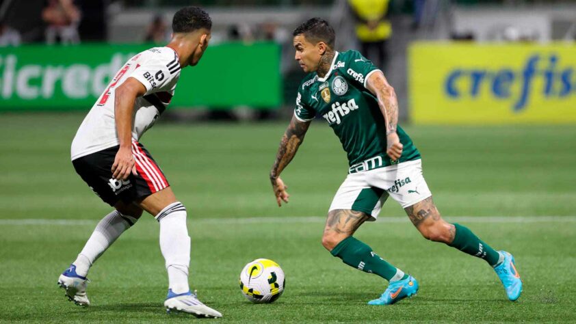 Palmeiras 2x1 São Paulo (3x4 nos pênaltis) - Oitavas de final da Copa do Brasil 2022 -  Em um jogo marcado por polêmicas de arbitragem, o São Paulo foi valente e conseguiu levar a decisão para os pênaltis em pleno Allianz Parque, com uma equipe tecnicamente inferior. Dessa forma, os tricolores levaram a melhor na disputa e eliminaram o Verdão da Copa do Brasil de forma precoce. No tempo regulamentar, Piquerez e Raphael Veiga balançaram a rede para o Palmeiras, enquanto Luciano, de pênalti, anotou o gol do São Paulo.