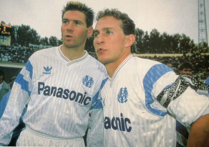 Jean-Pierre Papin - Olympique de Marselha - Com 182 gols marcados em 275 partidas, o atacante francês é o maior artilheiro do clube.