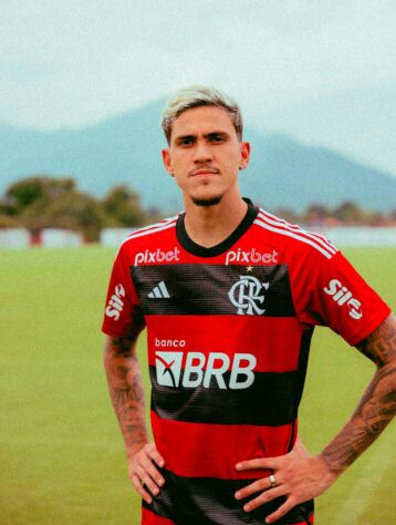 GALERIA: Veja ensaio feito para o lançamento da nova camisa do Flamengo