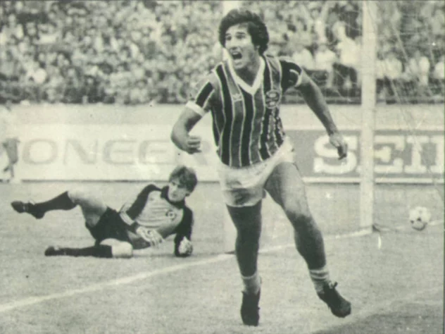 Agora treinador do Grêmio, o atacante foi crucial nas conquistas da Libertadores da América e do Mundial de Clubes.