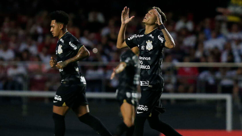 Em duelo válido pela 5ª rodada do Paulistão, o Corinthians venceu o São Paulo por 2 a 1, no Morumbi, com dois gols de Adson. Luciano descontou para o Tricolor. Veja as notas dos jogadores do Timão no Majestoso. (feito por Rafael Marson)