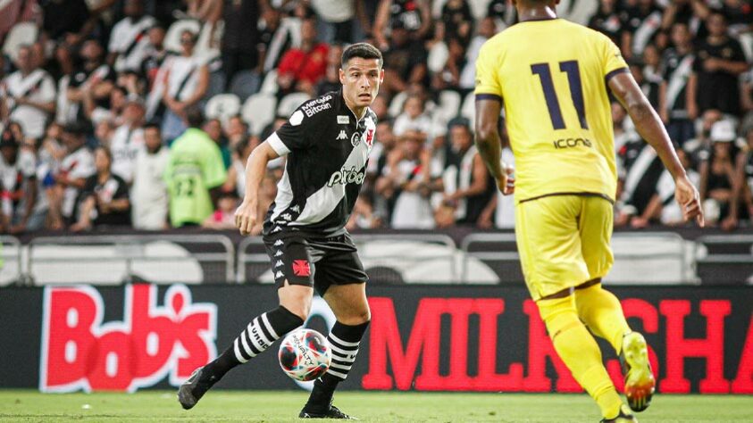 Madureira - SOBE: O goleiro Dida se destacou e impediu que o Vasco tirasse o zero do placar em São Januário. | DESCE: A parte ofensiva da equipe decepcionou. Mesmo contra um time inexperiente, não conseguiu levar muito perigo ao gol de Halls.