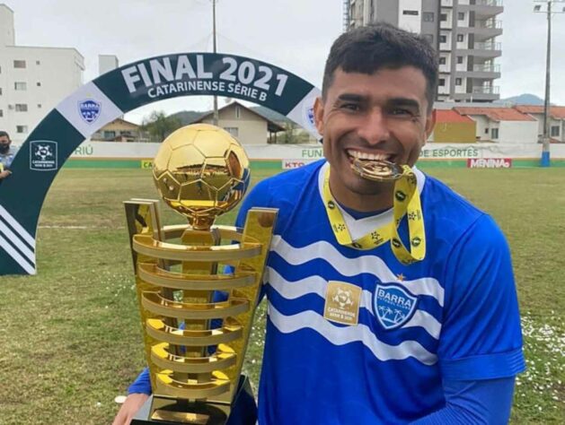 Quando artilheiro da Copinha, Diego acabou não sendo contratado por nenhuma equipe de destaque e seguiu carreira na Votuporanguense, do interior paulista. A partir daí, rodou o Nordeste por equipes menores, como Icasa, Confiança, Juazeirense e Treze. Em 2020, fez parte do elenco do Afogados da Ingazeira que eliminou o Atlético Mineiro na segunda fase da Copa do Brasil. Desde 2021 joga no Barra-SC (foto). 