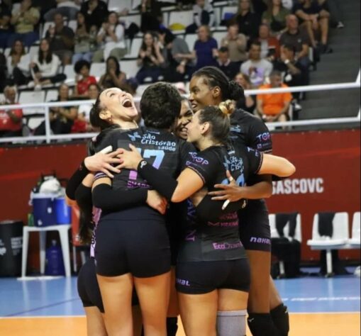 Confinada para o BBB 23, a líbero não participou, na última terça-feira, de vitória do Osasco por 3 sets a 0 diante do Brasília Vôlei.