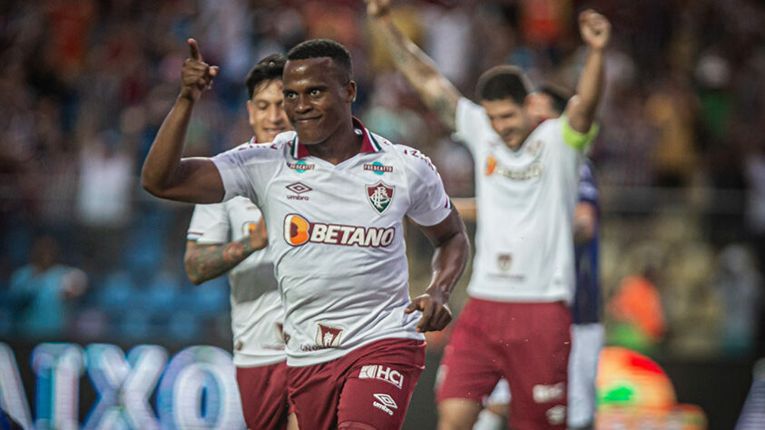 14º - Fluminense - 61,9% de aproveitamento (7 jogos, 4 vitórias, 1 empate e 2 derrotas / 8 gols marcados e 3 sofridos)