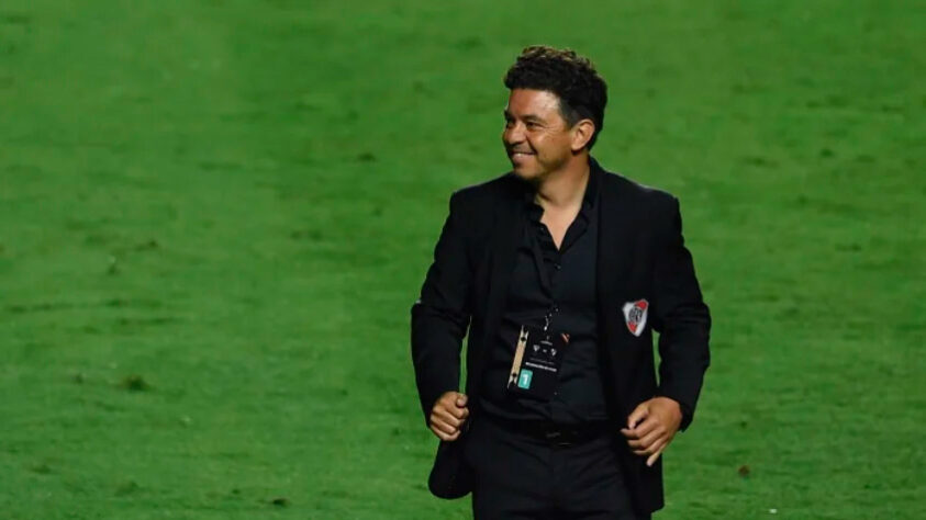 MARCELO GALLARDO: Cria do River Plate, caiu nas graças da torcida pelas grandes atuações no meio de campo da equipe na década de 90. Foi campeão da Libertadores como jogador e técnico e certamente está entre os maiores ídolos do clube. Atualmente, o técnico está desempregado desde que deixou o comando do River Plate.