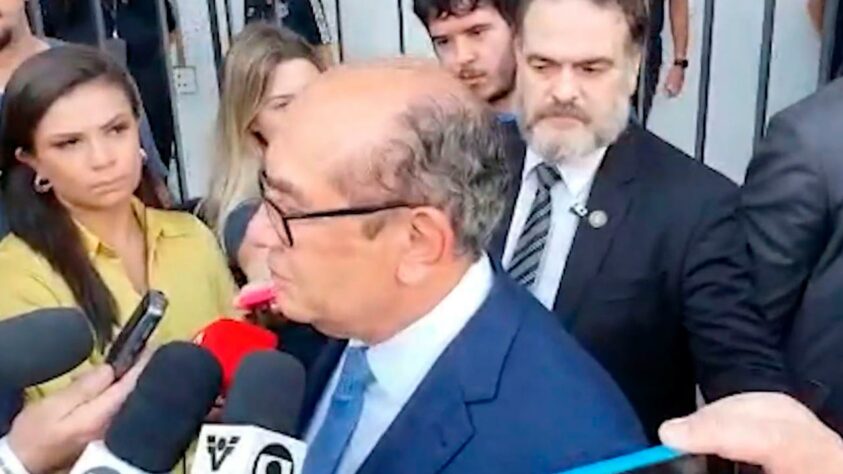 Gilmar Mendes, ministro do STF (Supremo Tribunal Federal) e torcedor do Santos, foi à Vila Belmiro no período da manhã. 