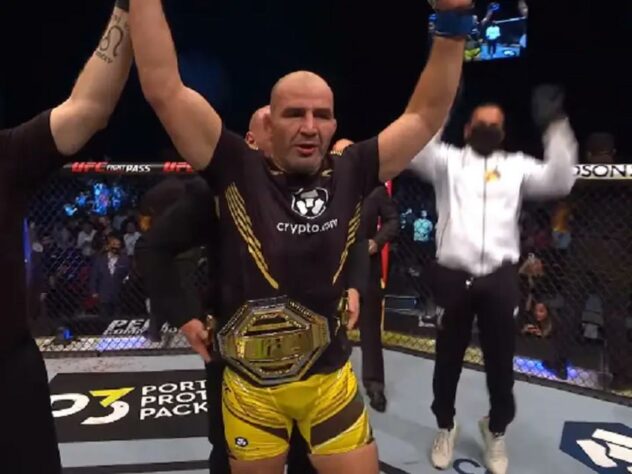 Glover Teixeira - Cinturão que conquistou: peso meio-pesado