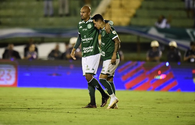 Guarani - Sobe - Bruninho foi eficiente ao marcar o gol com apenas 58 segundos de jogo. O time depois de um certo tempo acabou caindo de rendimento. Desce - Com o Corinthians superior, o Bugre cedeu o empate.