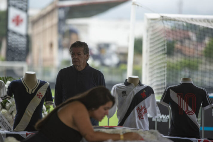 Presidente do Vasco, Jorge Salgado, acompanhou de perto o velório do maior ídolo da história do clube.