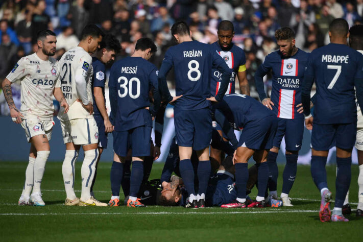 Ainda é cedo para dizer se o atacante vai perder o jogo decisivo contra o Bayern de Munique, pelas oitavas de final da Champions League, em 8 de março.