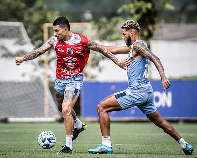 Jogadores do Peixe realizaram as atividades do treinamento com a nova coleção da Umbro.