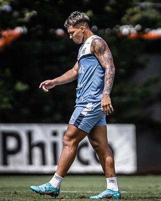 Jogadores do Peixe realizaram as atividades do treinamento com a nova coleção da Umbro.