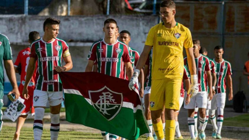 13ª posição: Fluminense - Valor da base: 383 milhões de euros / Jogadores espalhados pelo mundo: 60